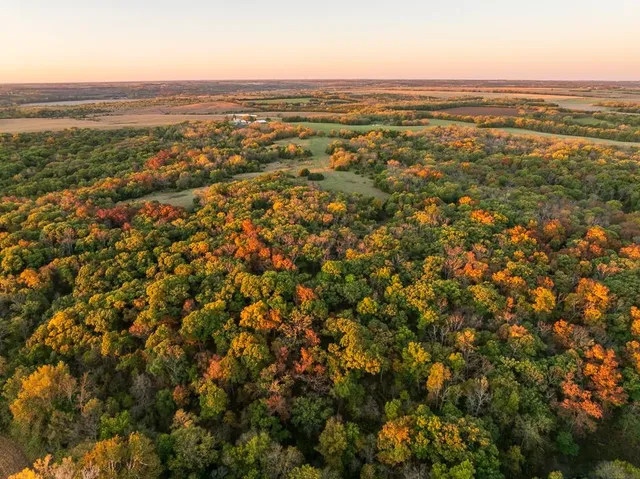 $1,190,000 | 2990 170th Street, Valley Falls, KS 66088