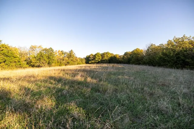 $1,190,000 | 2990 170th Street, Valley Falls, KS 66088