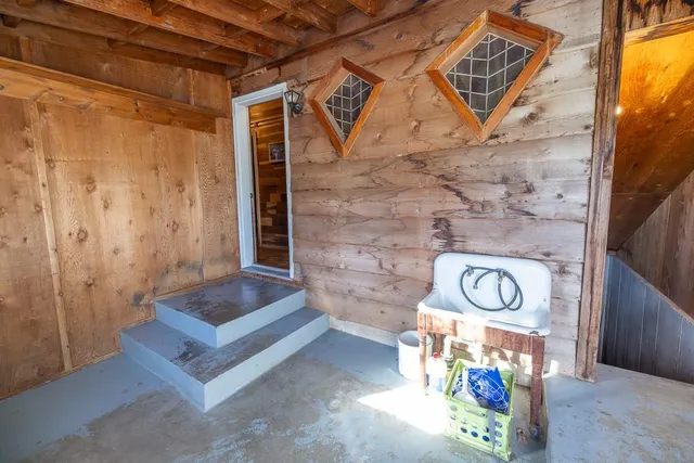 $1,190,000 | 2990 170th Street, Valley Falls, KS 66088