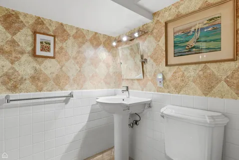 $1,375,000 | 344 West Willow Street, Unit A, Chicago, IL 60614