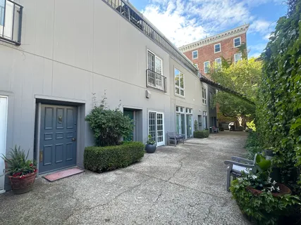 $1,375,000 | 344 West Willow Street, Unit A, Chicago, IL 60614