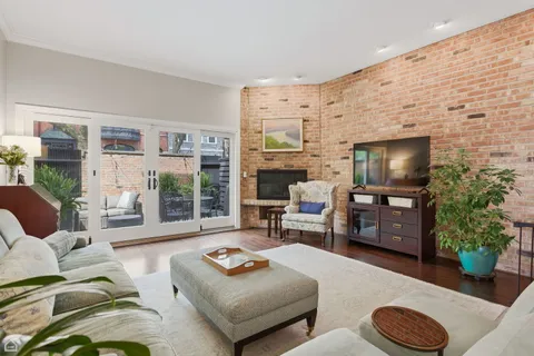 $1,375,000 | 344 West Willow Street, Unit A, Chicago, IL 60614