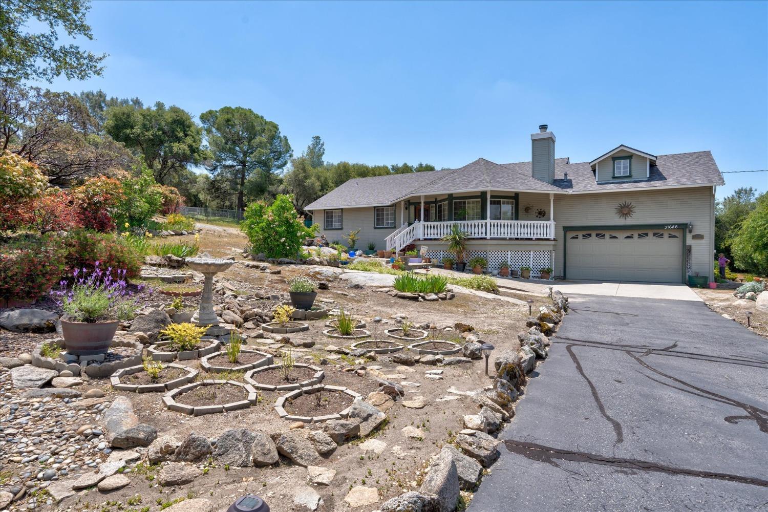 31686 Apache Road Coarsegold, CA 93614 - Photo 3 of 44 Gallery Image 3