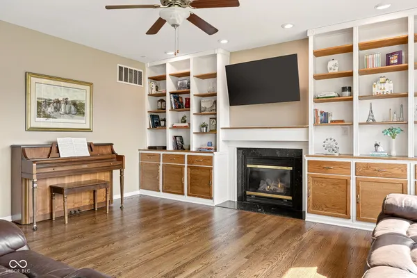 $689,900 | 14095 Farmstead Drive, Fishers, IN 46040