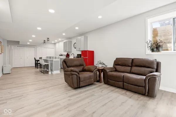 $689,900 | 14095 Farmstead Drive, Fishers, IN 46040