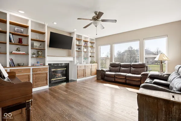 $689,900 | 14095 Farmstead Drive, Fishers, IN 46040