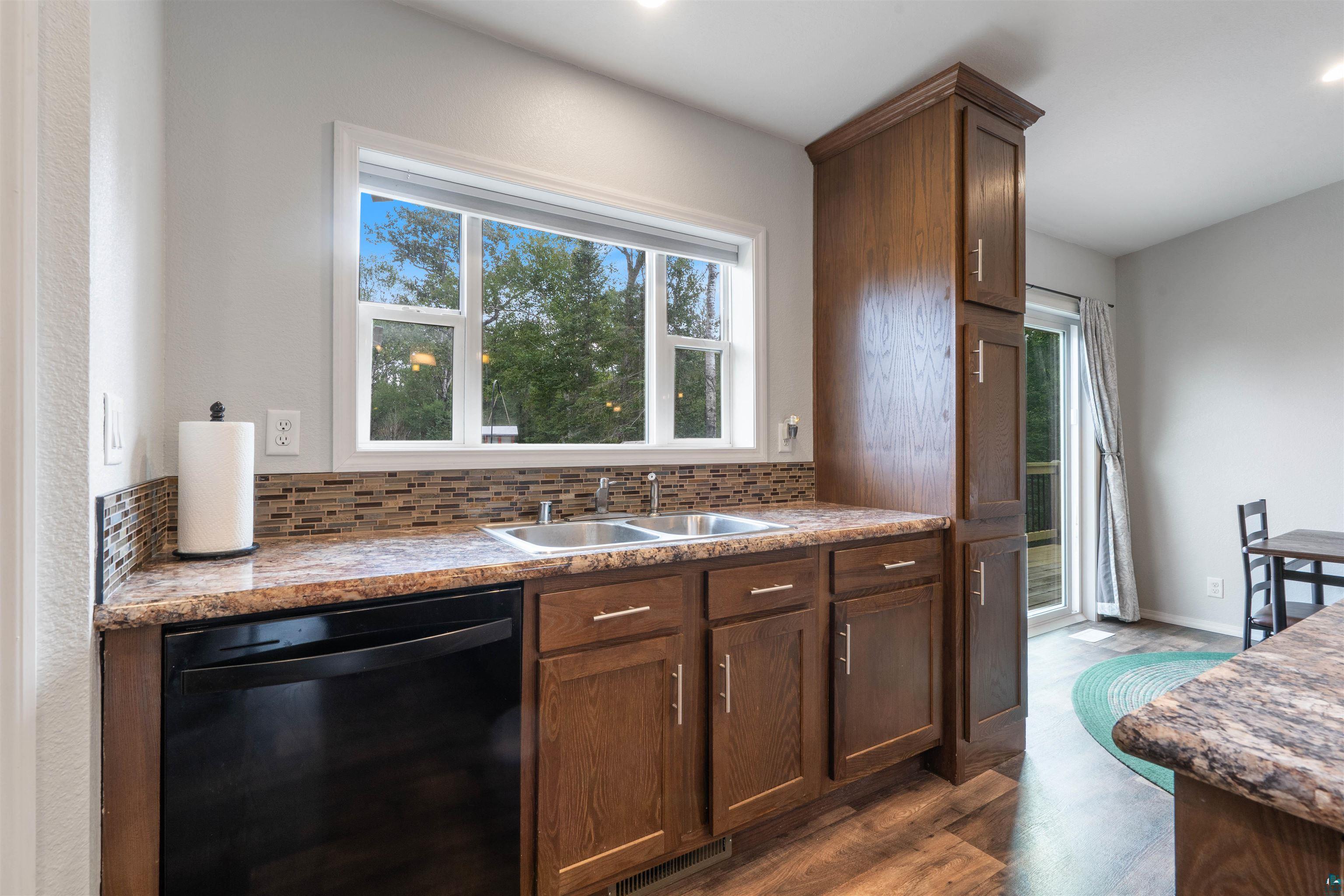4215 East Neuman Road Superior, WI 54880 - Photo 8 of 42 Gallery Image 8