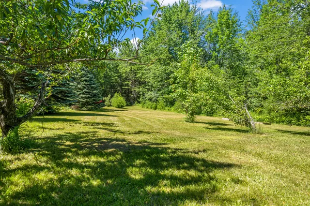 $860,000 | 148 Spiller Hill Road, Raymond, ME 04071