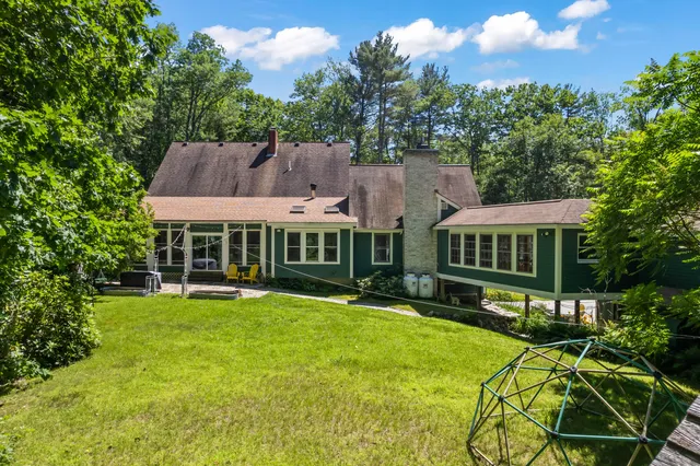 $860,000 | 148 Spiller Hill Road, Raymond, ME 04071