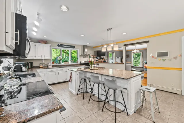 $860,000 | 148 Spiller Hill Road, Raymond, ME 04071