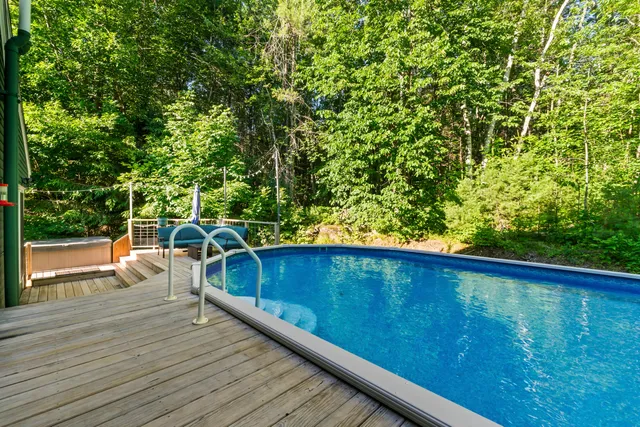 $860,000 | 148 Spiller Hill Road, Raymond, ME 04071