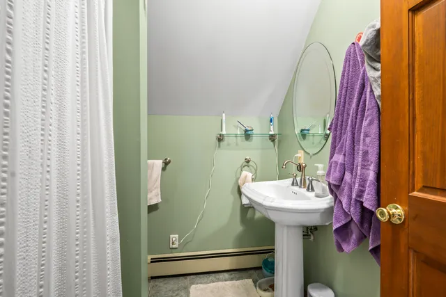 $860,000 | 148 Spiller Hill Road, Raymond, ME 04071