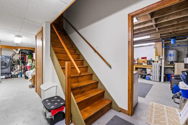 $860,000 | 148 Spiller Hill Road, Raymond, ME 04071