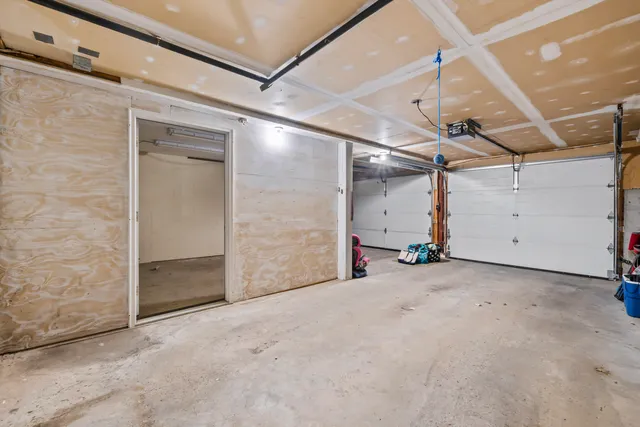 $860,000 | 148 Spiller Hill Road, Raymond, ME 04071