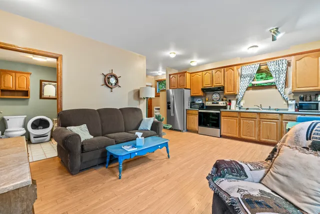 $860,000 | 148 Spiller Hill Road, Raymond, ME 04071