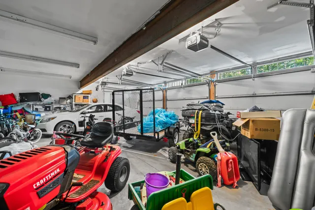 $860,000 | 148 Spiller Hill Road, Raymond, ME 04071