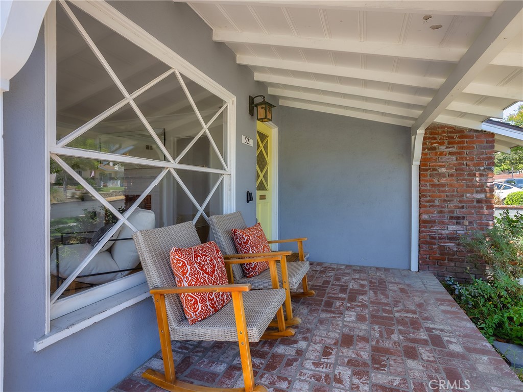 521 Bethany Road Burbank, CA 91504 - Photo 5 of 50 Front