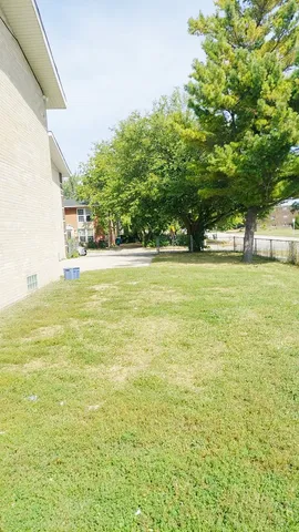 $1,700 | 2204 Hebron Avenue, Unit B, Zion, IL 60099