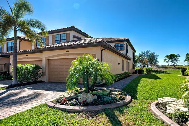 $329,900 | 20110 Ragazza Circle, Unit 102, Venice, FL 34293