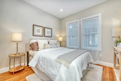 $879,900 | 114-116 West Wyoming Avenue, Unit 2, Melrose, MA 02176