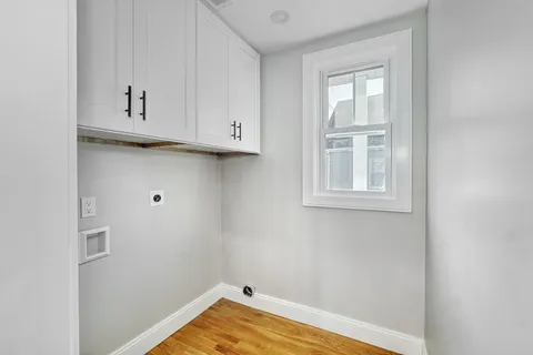 $879,900 | 114-116 West Wyoming Avenue, Unit 2, Melrose, MA 02176