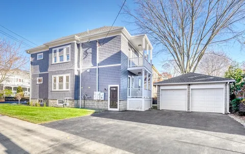 $879,900 | 114-116 West Wyoming Avenue, Unit 2, Melrose, MA 02176