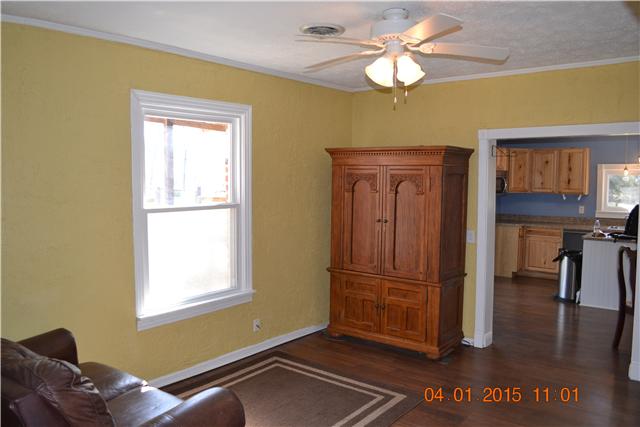 190 Logue Road Mount Juliet, TN 37122 - Photo 4 of 11 FORMAL DINIING ROOM OFF OF THE KITCHEN....