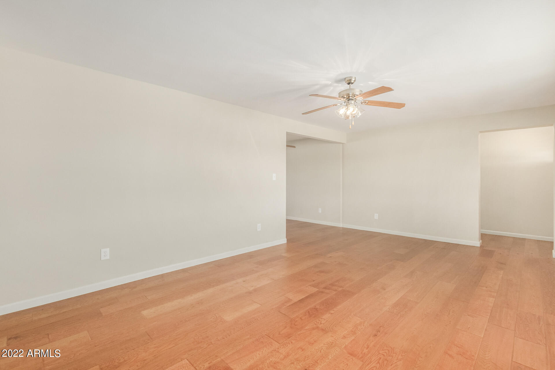 1910 East Almeria Road Phoenix, AZ 85006 - Photo 17 of 29 Gallery Image 17