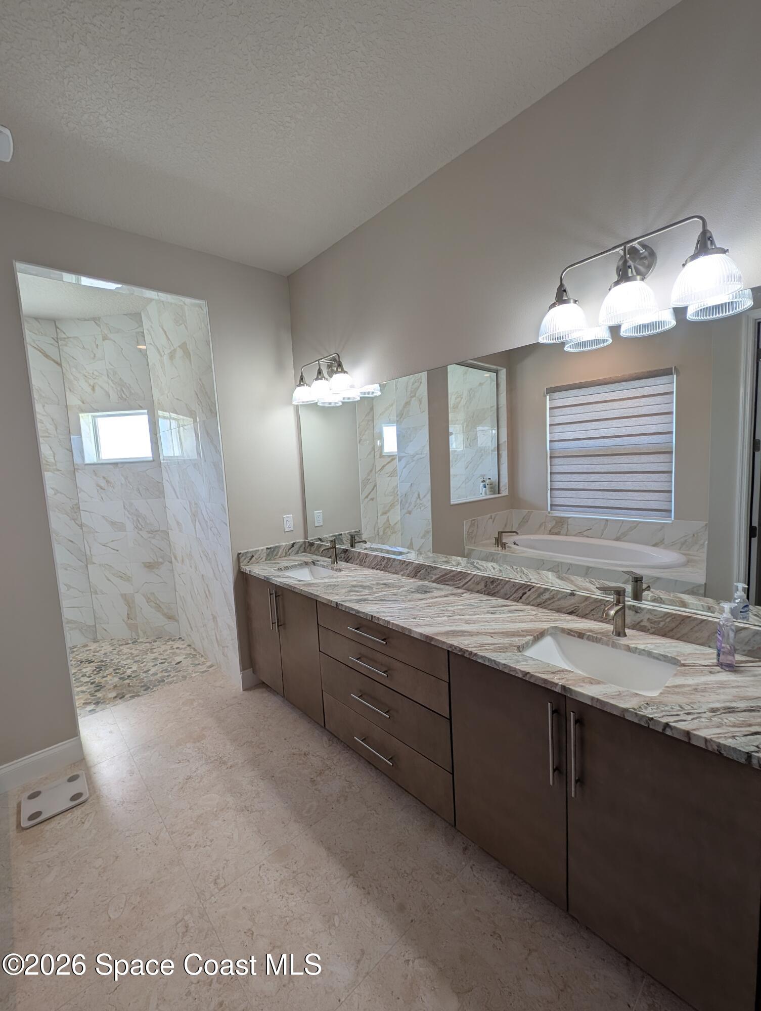 332 Pinto Lane Palm Bay, FL 32909 - Photo 14 of 28 PXL_20260201_172044016