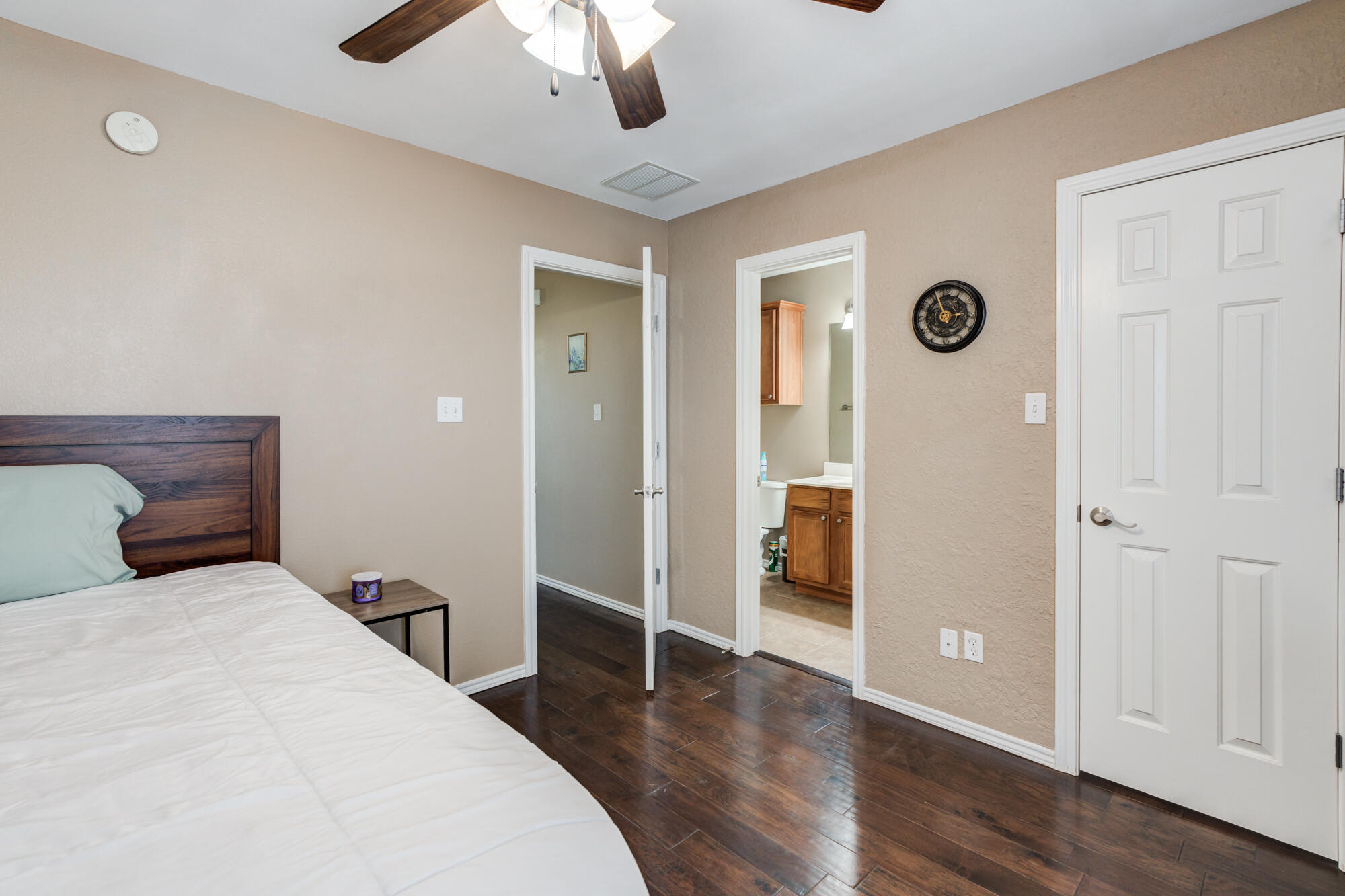2101 Main Street, Unit 5 Lubbock, TX 79401 - Photo 34 of 46 DSC04465_6_7_8_9