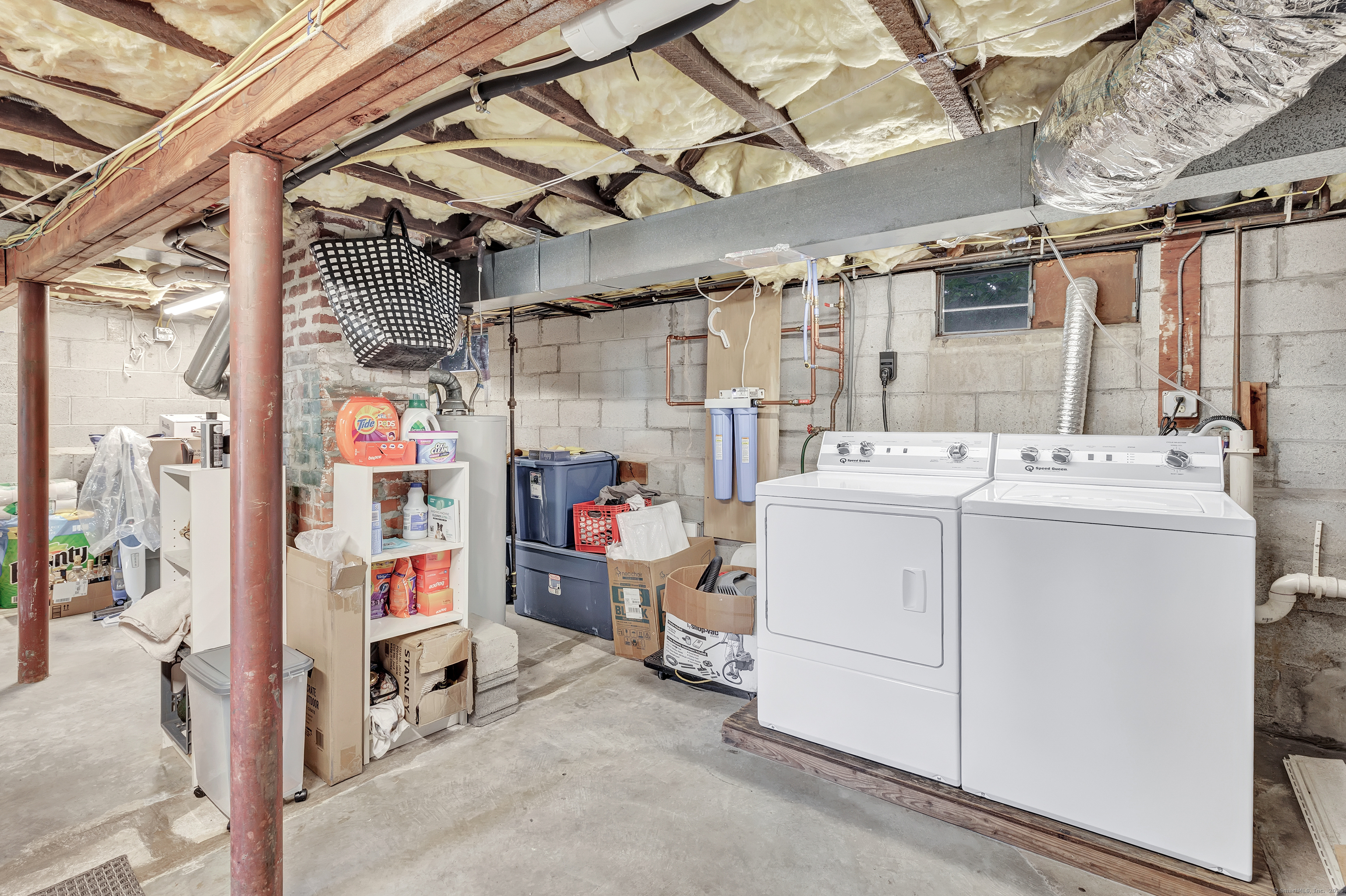 700 Huntington Road Stratford, CT 06614 - Photo 33 of 33 a utility room with dryer and washer