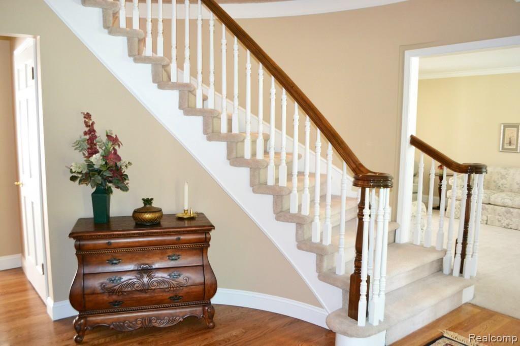 1708 Old Homestead Drive Rochester Hills, MI 48306 - Photo 5 of 55