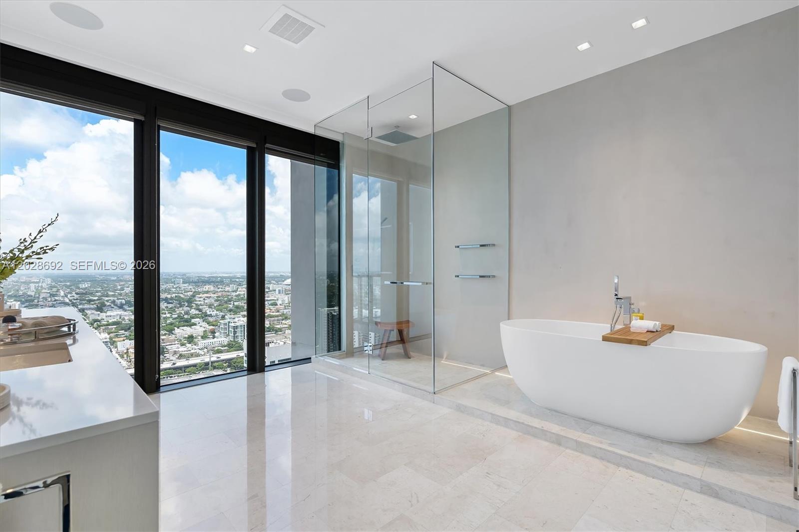 88 Southwest 7th Street, Unit 4001 Miami, FL 33130 - Photo 35 of 75