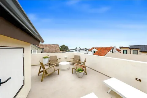 $12,995 | 519 Larkspur Avenue, Corona del Mar, CA 92625