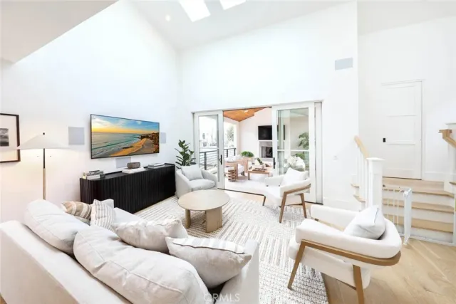 $12,995 | 519 Larkspur Avenue, Corona del Mar, CA 92625