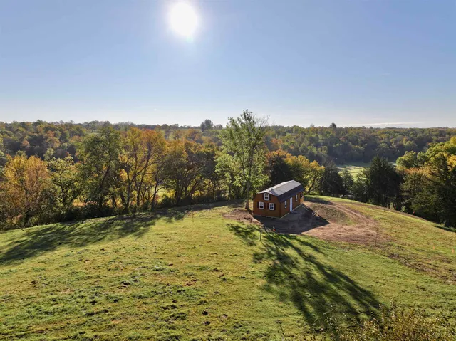 $169,000 | 28692 County Highway West, Hazel Green, WI 53811