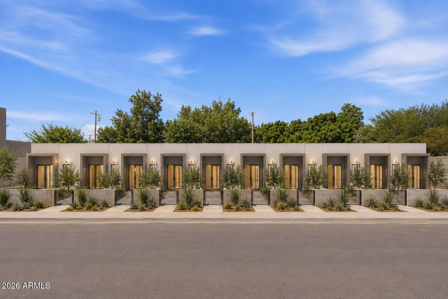375 East Alvarado Road Phoenix, AZ 85004 - Photo 2 of 21 Moc1