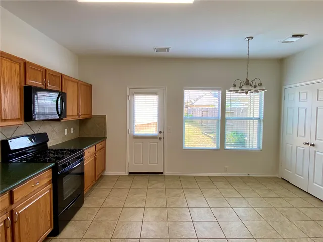 $1,725 | 29726 Sullivan Oaks Drive, Spring, TX 77386