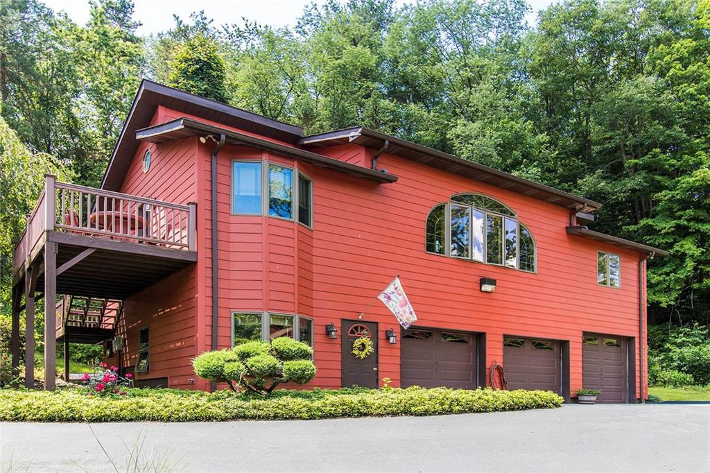 265 4 Seasons Road Boswell, PA 15531 - Photo 18 of 25 2 Bedroom Guest house with 2.5 Baths