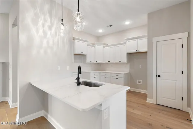 $374,900 | 726 Coahoma Court, Nesbit, MS 38651