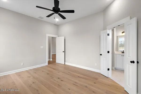 $375,900 | 726 Coahoma Court, Nesbit, MS 38651