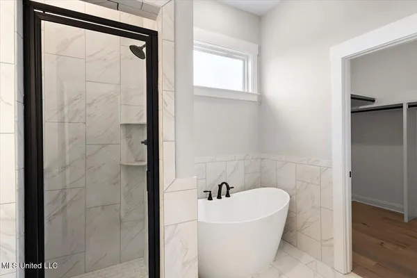 $375,900 | 726 Coahoma Court, Nesbit, MS 38651