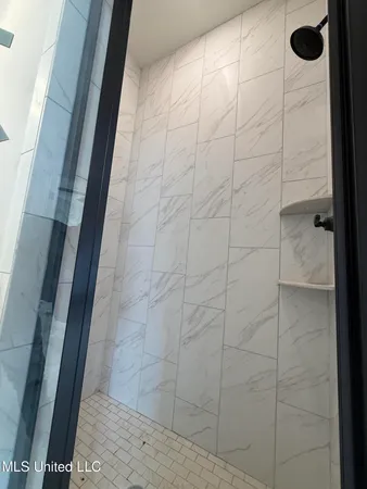 $375,900 | 726 Coahoma Court, Nesbit, MS 38651