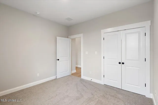 $374,900 | 726 Coahoma Court, Nesbit, MS 38651