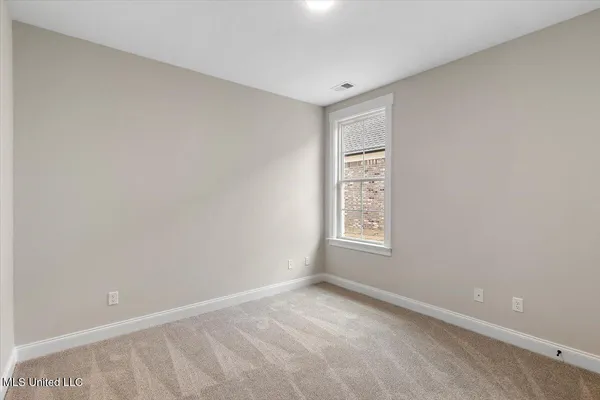 $375,900 | 726 Coahoma Court, Nesbit, MS 38651