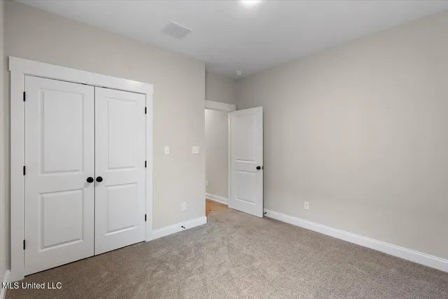 $374,900 | 726 Coahoma Court, Nesbit, MS 38651