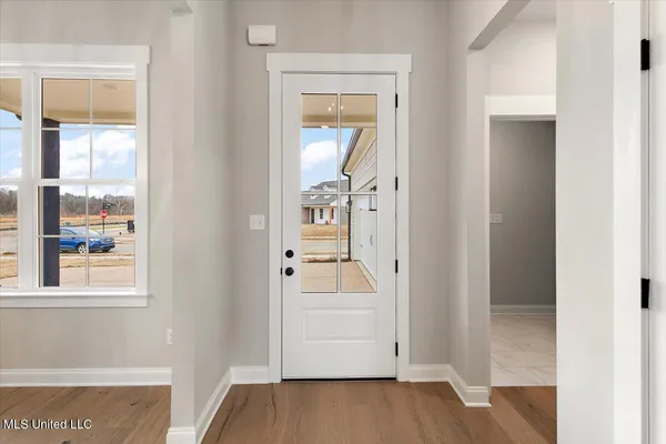 $375,900 | 726 Coahoma Court, Nesbit, MS 38651