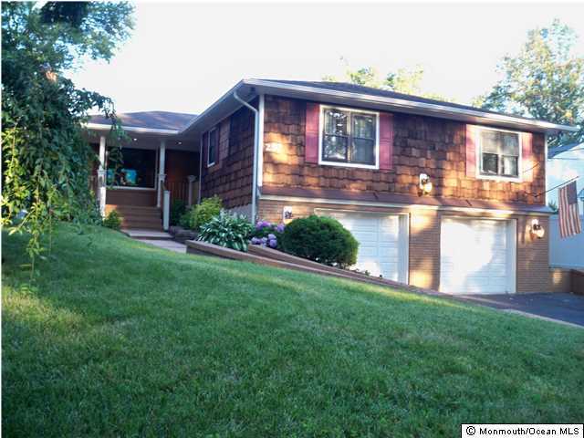 257 Chain O' Hills Road Colonia, NJ 07067 - Photo 1 of 25 Primary Photo