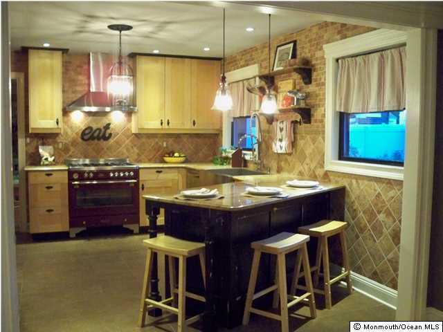 257 Chain O' Hills Road Colonia, NJ 07067 - Photo 2 of 25 Additional Photo