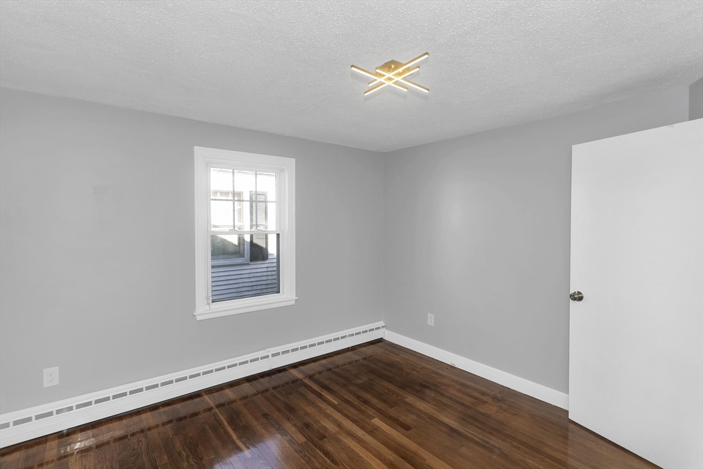 49 Bennett Street Chicopee, MA 01013 - Photo 21 of 41